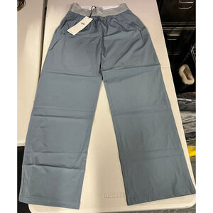 Alo Yoga Women's Suit Up Trouser Size Small NWT